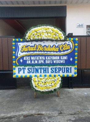 Papan Bunga Duka di Kampar Kiri Tengah