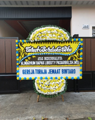 Papan Bunga Duka di Kampar Kiri Tengah