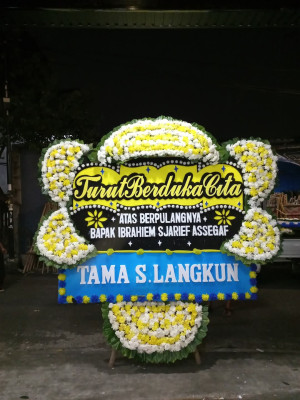 Papan Bunga Duka di Kampar Kiri Tengah